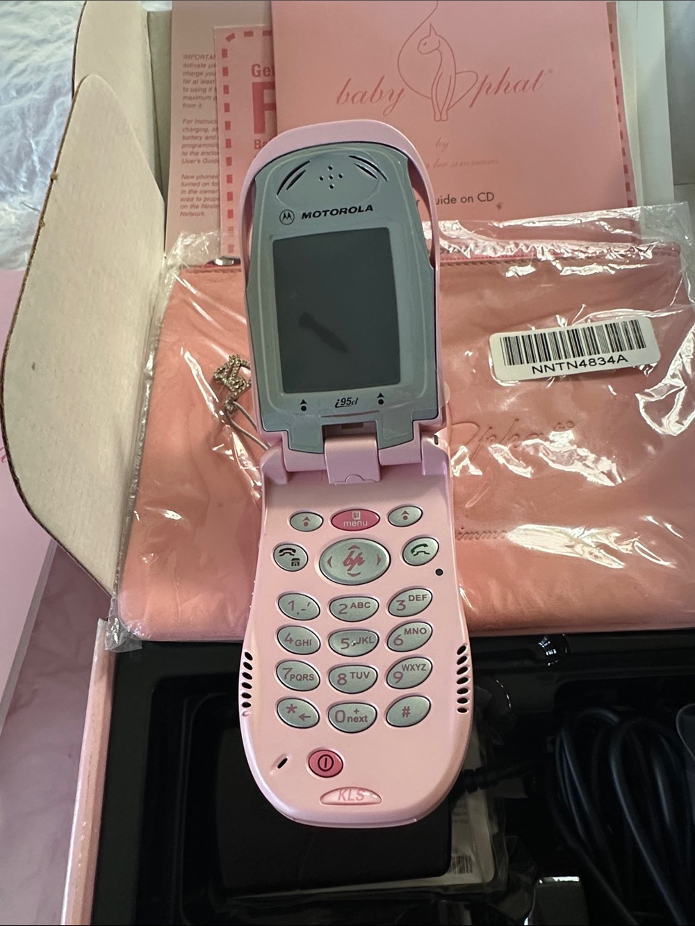 2003 Baby Phat limited edition flip cell phone Pink Collector i95cl razzor - Picture 7 of 16